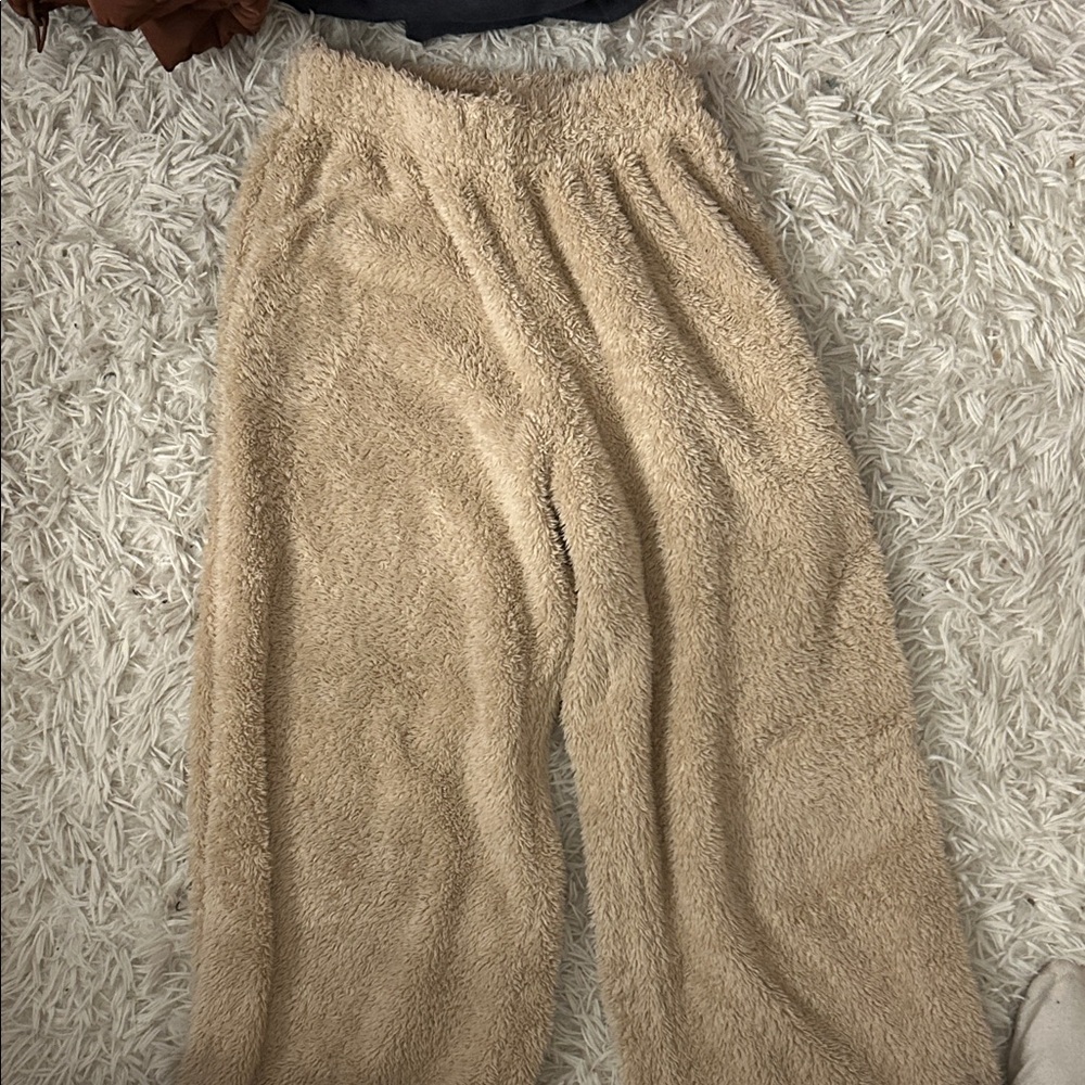 SHEIN Kids Beige Fleece Joggers